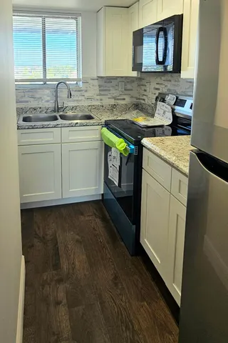 $1,700 | 1501 Crescent Circle, Unit E47, Lake Park, FL 33403