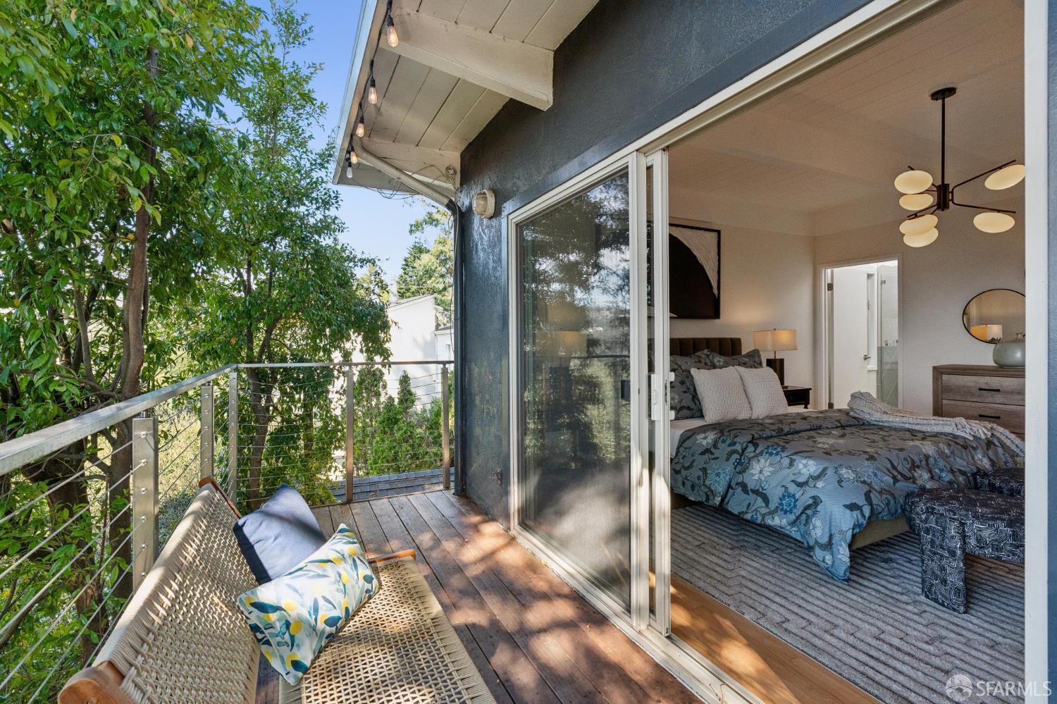 6425 Snake Road Oakland, CA 94611 - Photo 17 of 62 Gallery Image 17