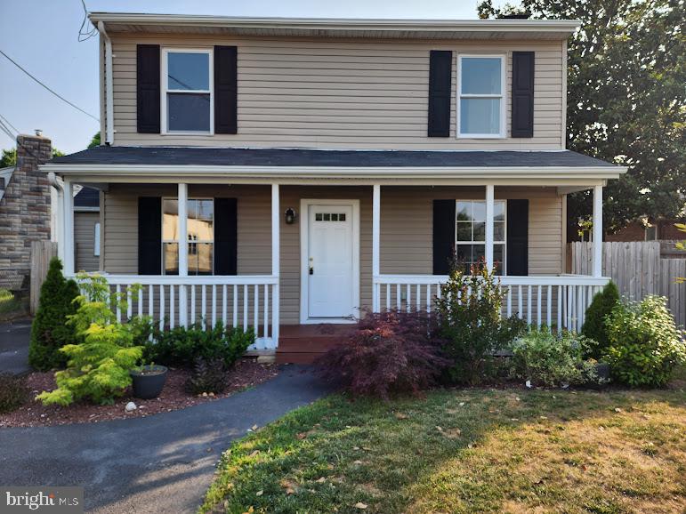 Main House Front Picture