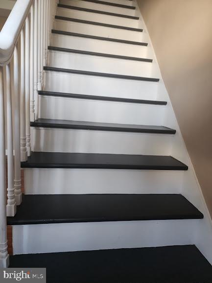 1 Wendover Road Glen Burnie, MD 21060 - Photo 17 of 41 Stair to 2nd level