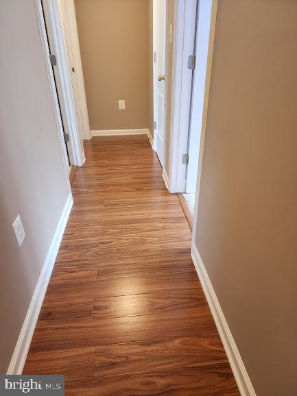 1 Wendover Road Glen Burnie, MD 21060 - Photo 19 of 41 Second Level Hallway