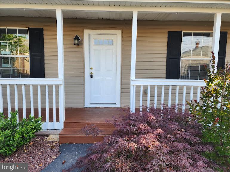 1 Wendover Road Glen Burnie, MD 21060 - Photo 3 of 41 Front main entrance