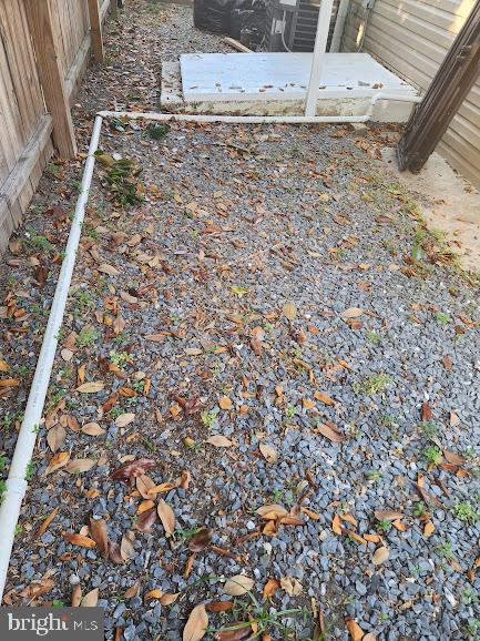 1 Wendover Road Glen Burnie, MD 21060 - Photo 34 of 41 Side of the house to Utitlity room area