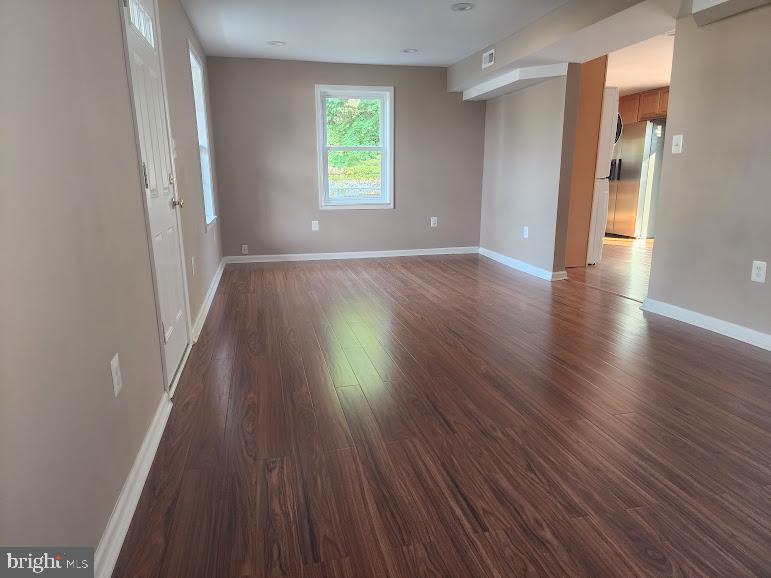 1 Wendover Road Glen Burnie, MD 21060 - Photo 9 of 41 Living room view2