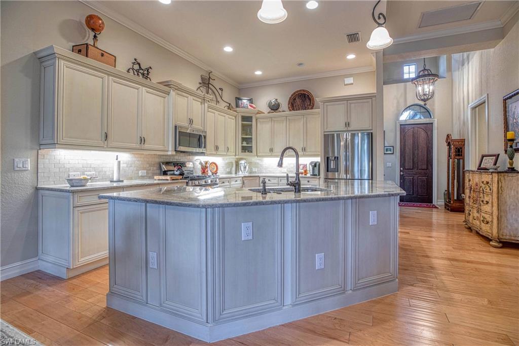 6537 Roma Way Naples, FL 34113 - Photo 3 of 35 Gallery Image 3
