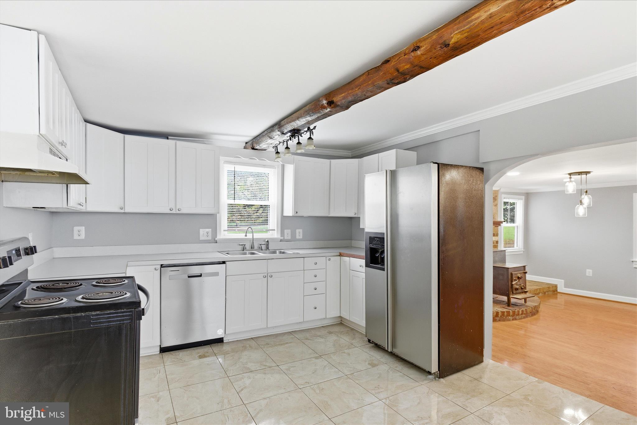 12214 Dumfries Road Manassas, VA 20112 - Photo 13 of 39 Gallery Image 13