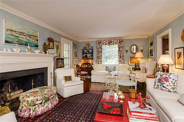 31 Shady Hill Road Newton, MA 02461 - Photo 3 of 13 Gallery Image 3