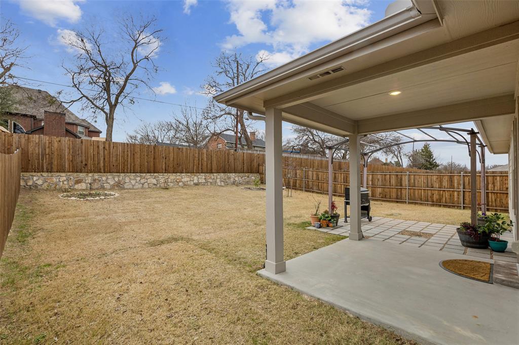 522 Castle Road Sherman, TX 75092 - Photo 31 of 37