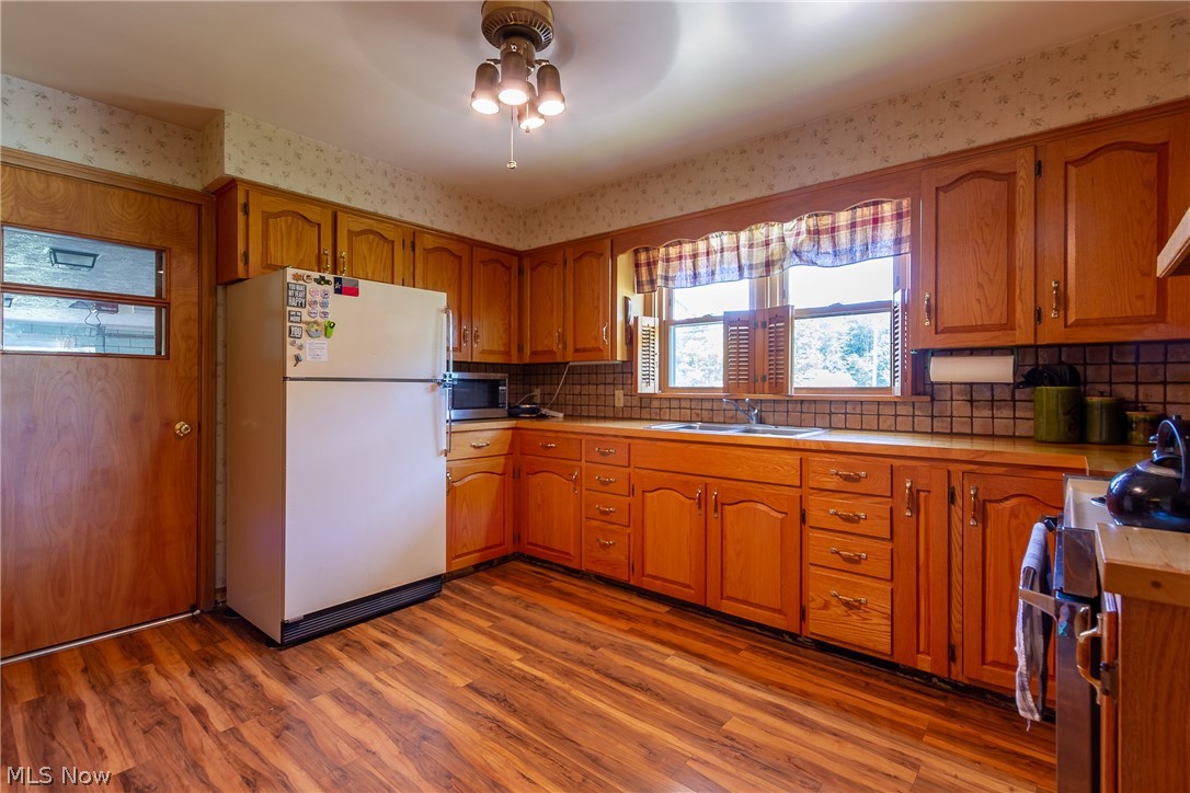 1325 Homeworth Road Alliance, OH 44601 - Photo 9 of 31 Gallery Image 9
