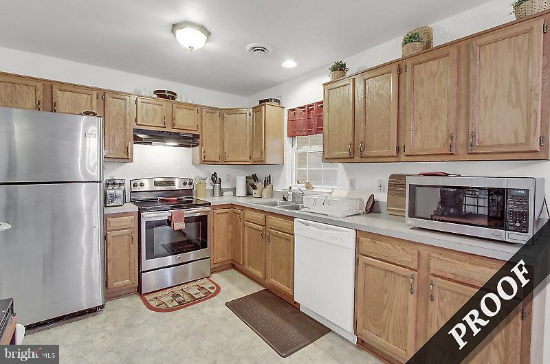 2848 Robin Road York, PA 17404 - Photo 9 of 26 Gallery Image 9
