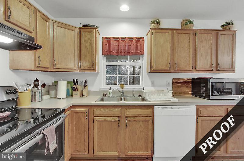 2848 Robin Road York, PA 17404 - Photo 10 of 26 Gallery Image 10