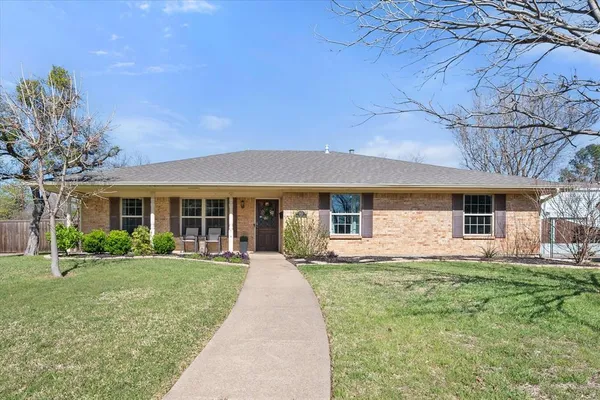 $465,000 | 1415 Moss Rose Circle, Irving, TX 75061