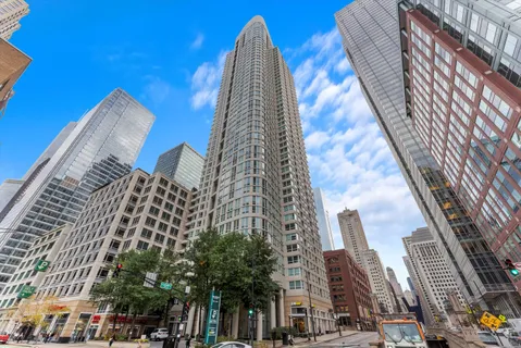 $499,000 | 345 North LaSalle Drive, Unit 2901, Chicago, IL 60654