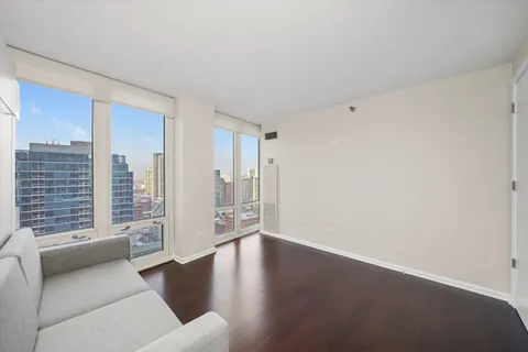 $499,000 | 345 North LaSalle Drive, Unit 2901, Chicago, IL 60654