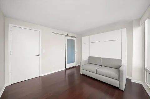 $499,000 | 345 North LaSalle Drive, Unit 2901, Chicago, IL 60654