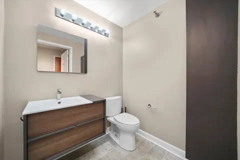 $499,000 | 345 North LaSalle Drive, Unit 2901, Chicago, IL 60654