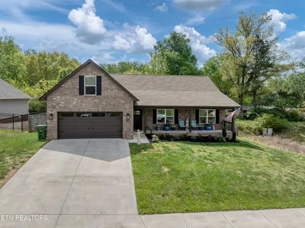 $524,900 | 1508 Roxy Lane, Maryville, TN 37803