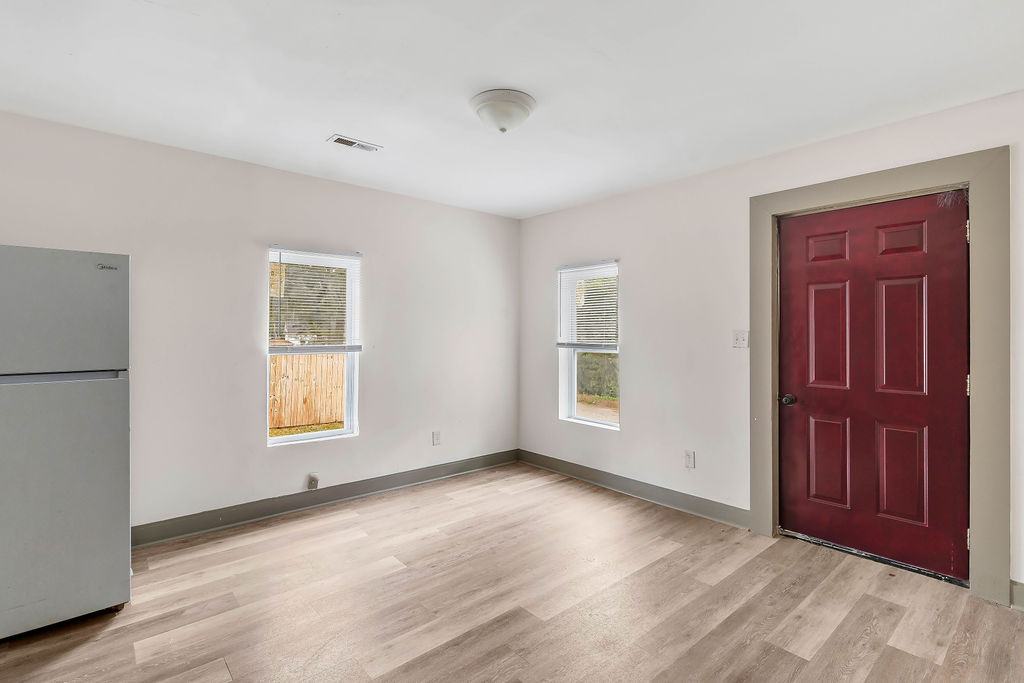 525 Fulwer Street Anderson, SC 29624 - Photo 2 of 18