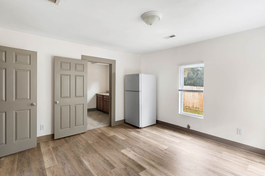 525 Fulwer Street Anderson, SC 29624 - Photo 3 of 18