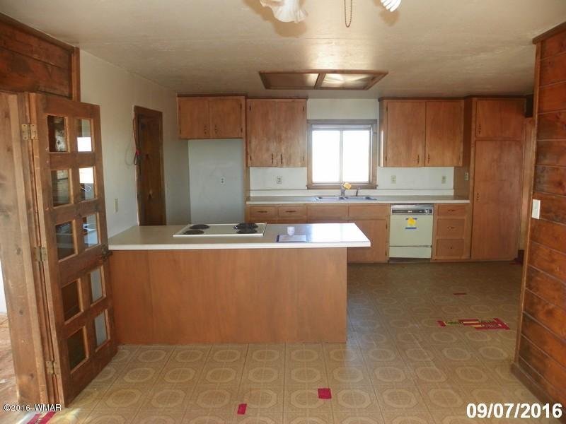 8299 Nutt Lane Snowflake, AZ 85937 - Photo 4 of 28 a view of kitchen with granite countertop lots of counter top space