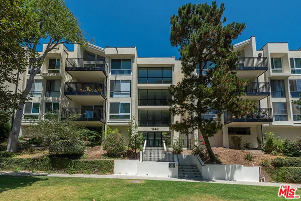 $4,800 | 1340 South Beverly Glen Boulevard, Unit 107, Los Angeles, CA 90024