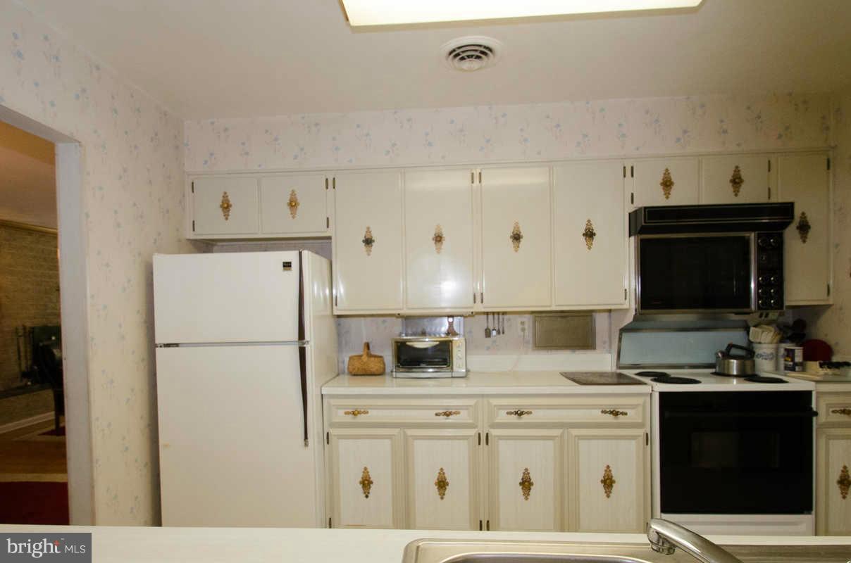 8332 Wicomico Road Pasadena, MD 21122 - Photo 7 of 19 Kitchen