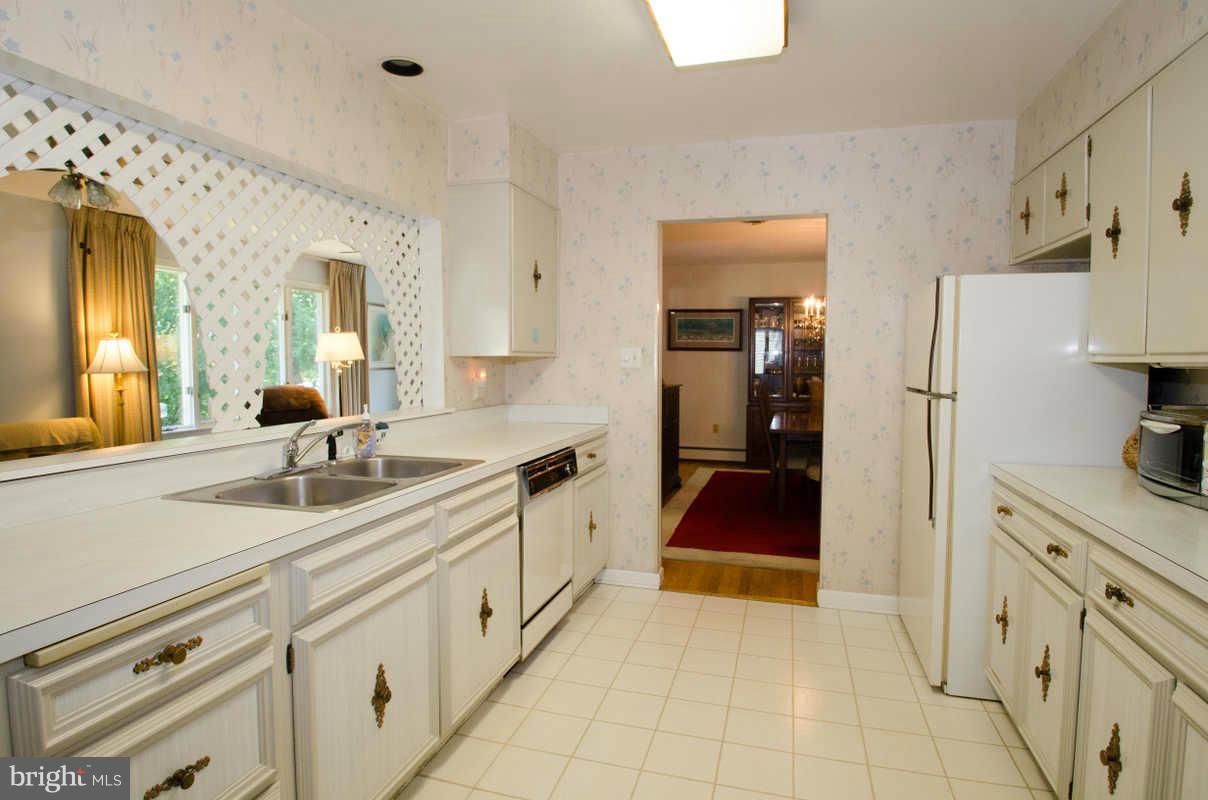 8332 Wicomico Road Pasadena, MD 21122 - Photo 8 of 19 Kitchen