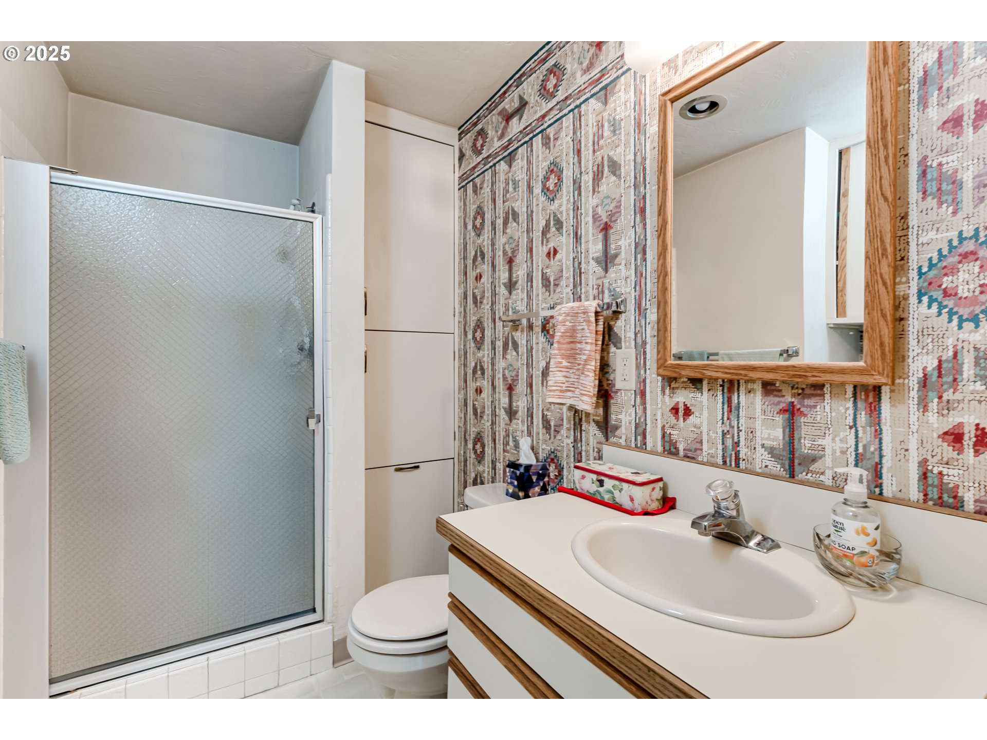 4427 Fox Hollow Road, Unit 5 Eugene, OR 97405 - Photo 16 of 39 Gallery Image 16