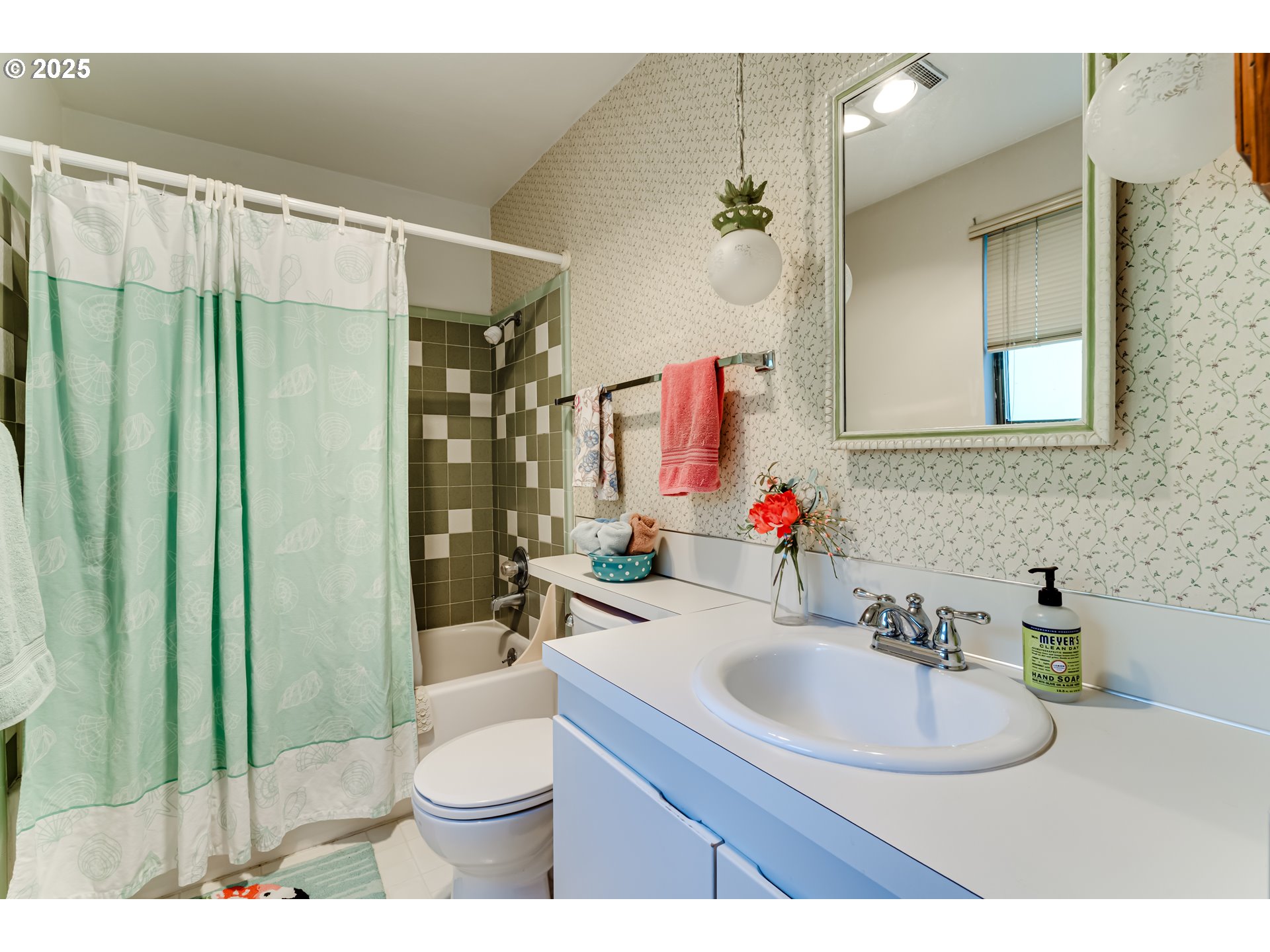 4427 Fox Hollow Road, Unit 5 Eugene, OR 97405 - Photo 21 of 39 Gallery Image 21