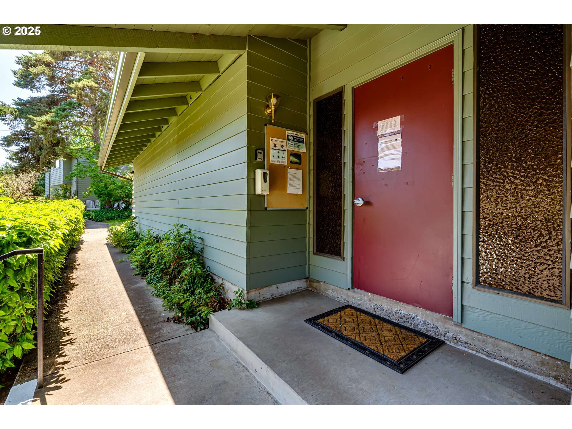 4427 Fox Hollow Road, Unit 5 Eugene, OR 97405 - Photo 30 of 39 Gallery Image 30