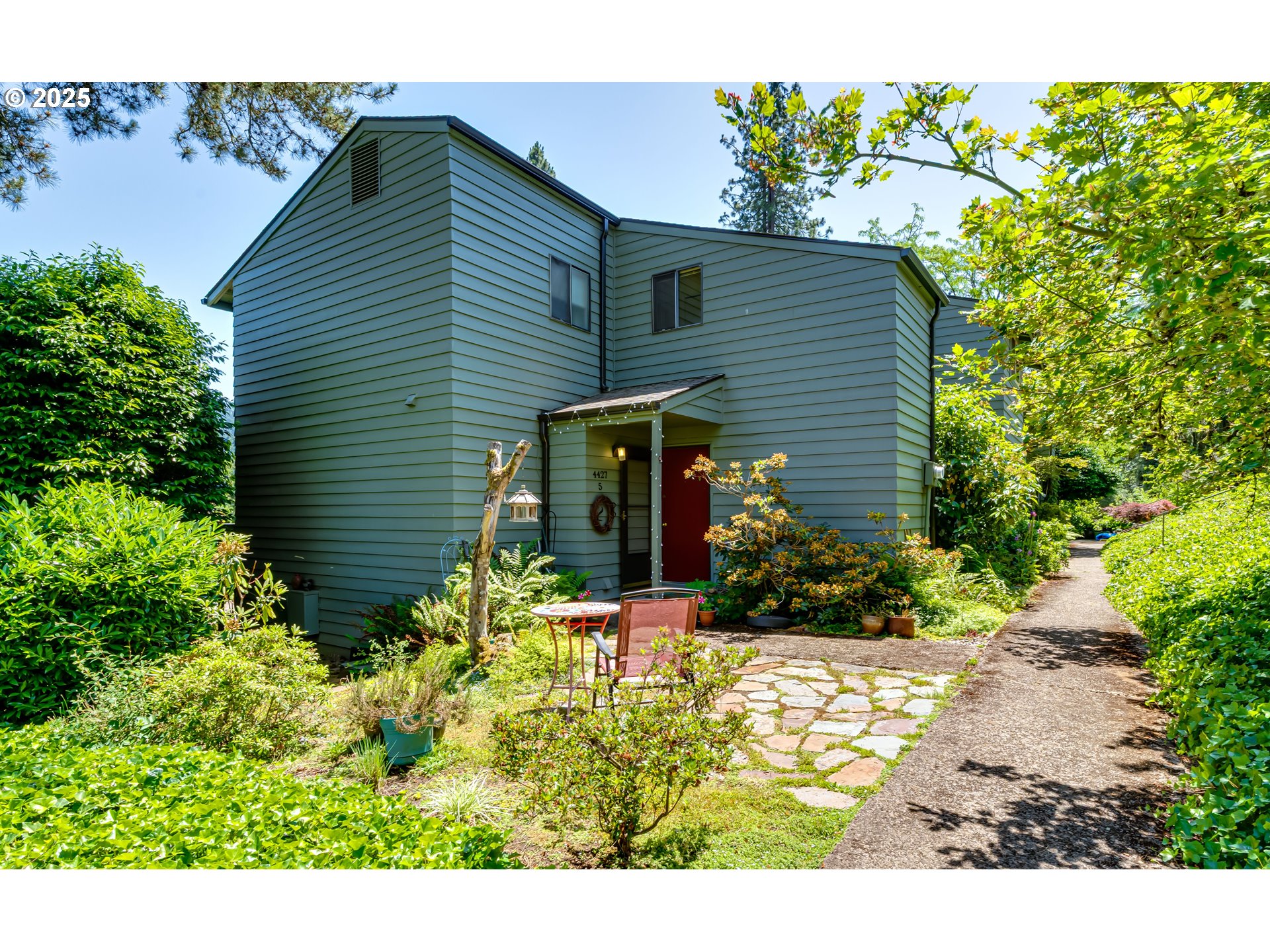 4427 Fox Hollow Road, Unit 5 Eugene, OR 97405 - Photo 39 of 39 Gallery Image 39
