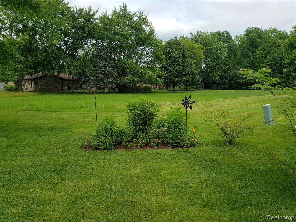 7520 Chichester Road Canton, MI 48187 - Photo 10 of 49
