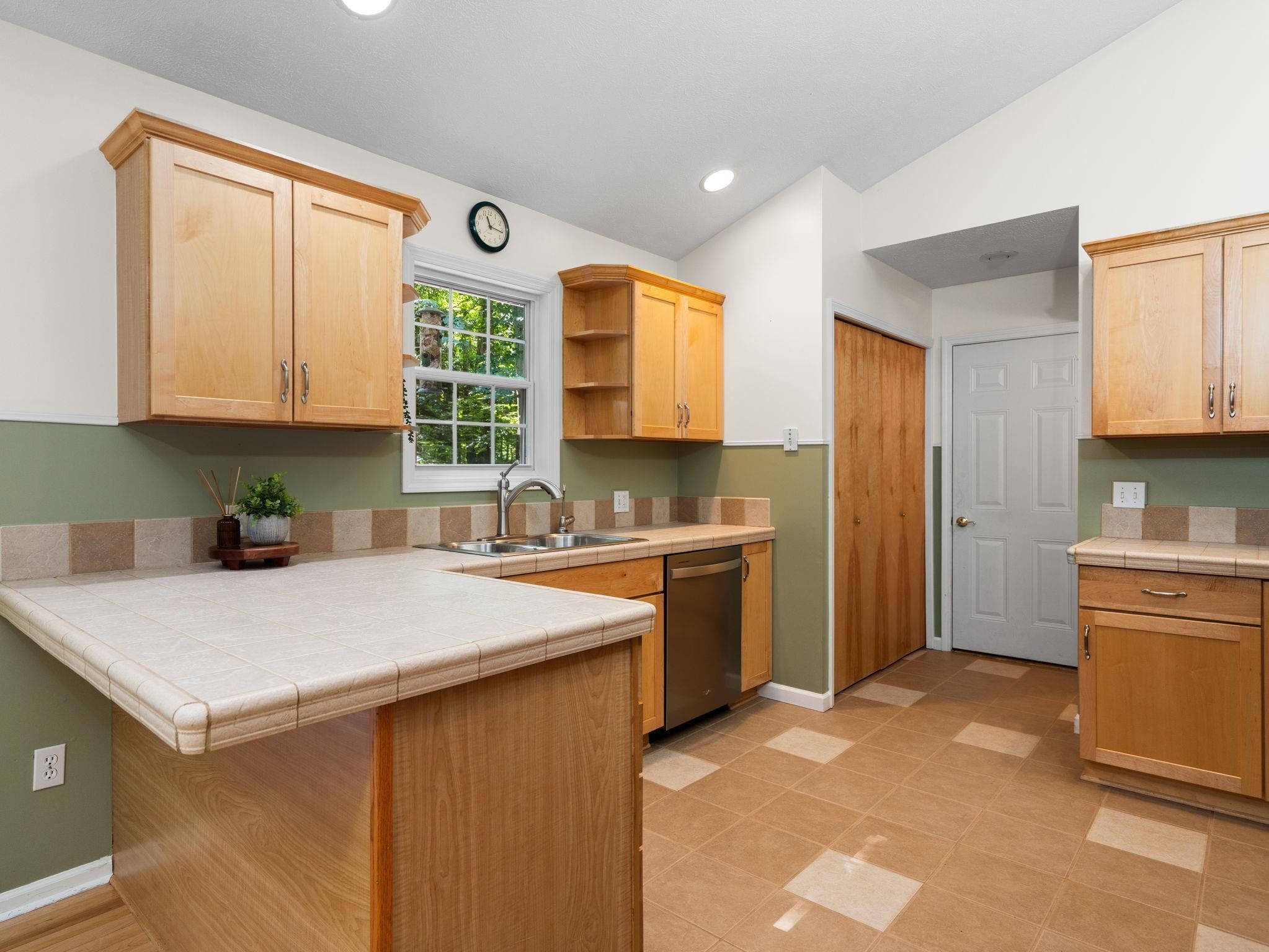 9263 Shorter Lake Road Traverse City, MI 49684 - Photo 10 of 37 Gallery Image 10