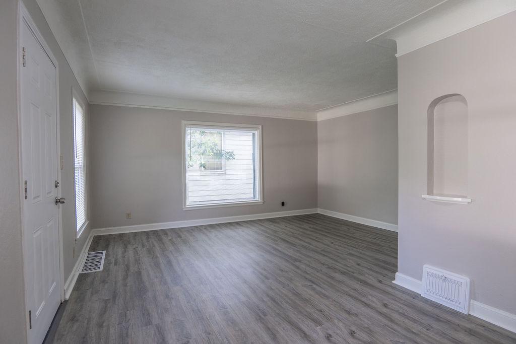 3507 North Logan Avenue Minneapolis, MN 55412 - Photo 11 of 20