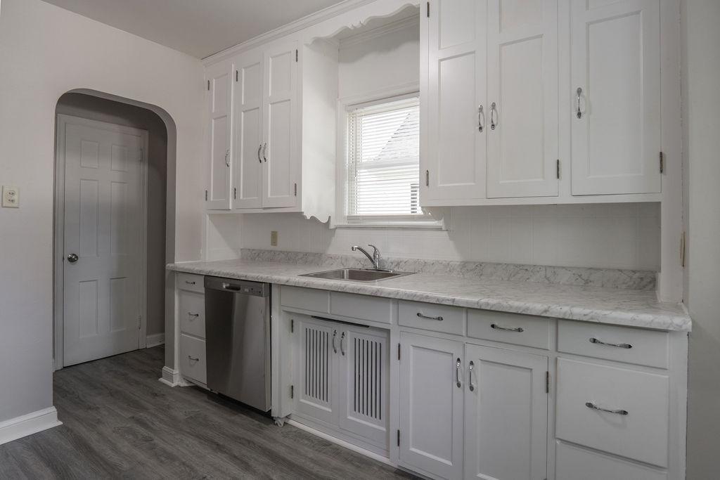 3507 North Logan Avenue Minneapolis, MN 55412 - Photo 6 of 20