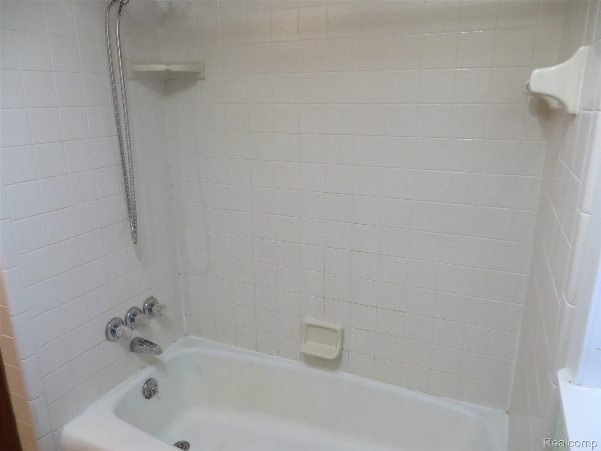 7369 Port Austin Road Caseville, MI 48725 - Photo 19 of 41 19.JPG