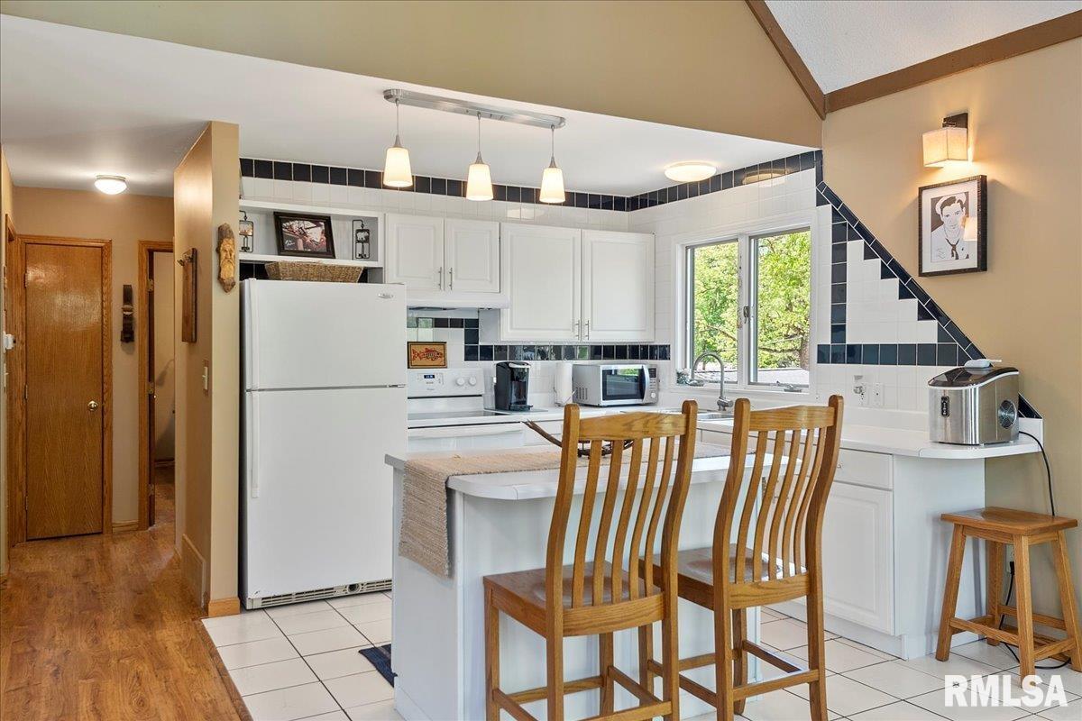 242 Stephenson Lane Dawson, IL 62520 - Photo 18 of 62