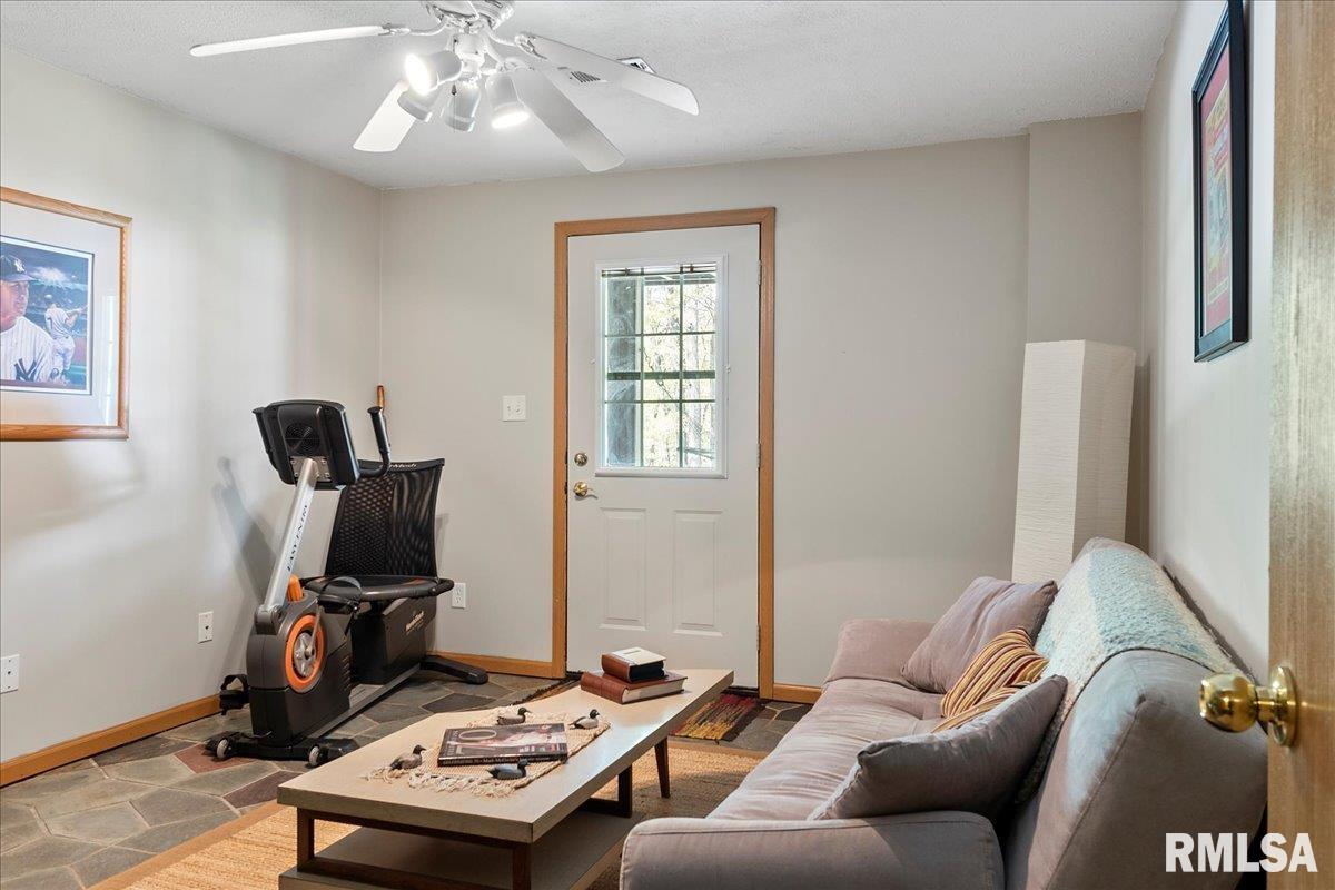 242 Stephenson Lane Dawson, IL 62520 - Photo 34 of 62