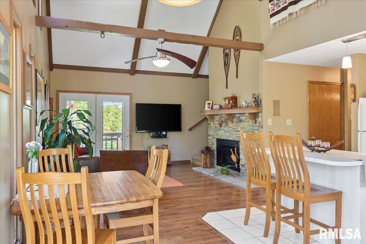 242 Stephenson Lane Dawson, IL 62520 - Photo 8 of 62