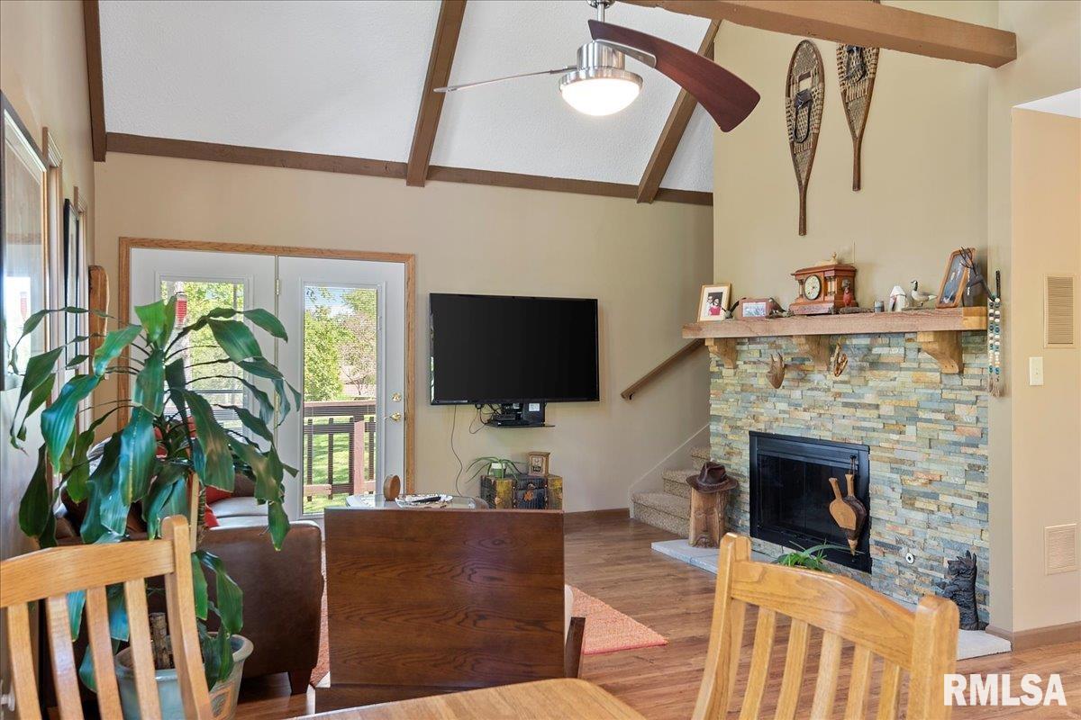 242 Stephenson Lane Dawson, IL 62520 - Photo 9 of 62