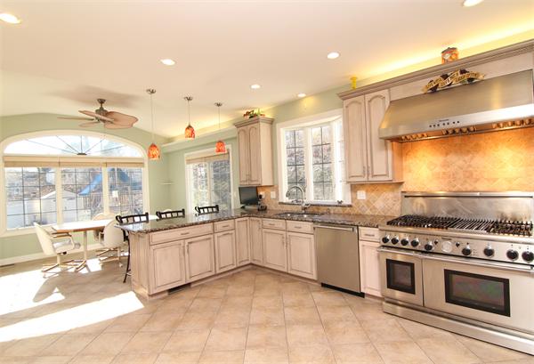 30 Murdoch Road Stoneham, MA 02180 - Photo 8 of 30 Gallery Image 8