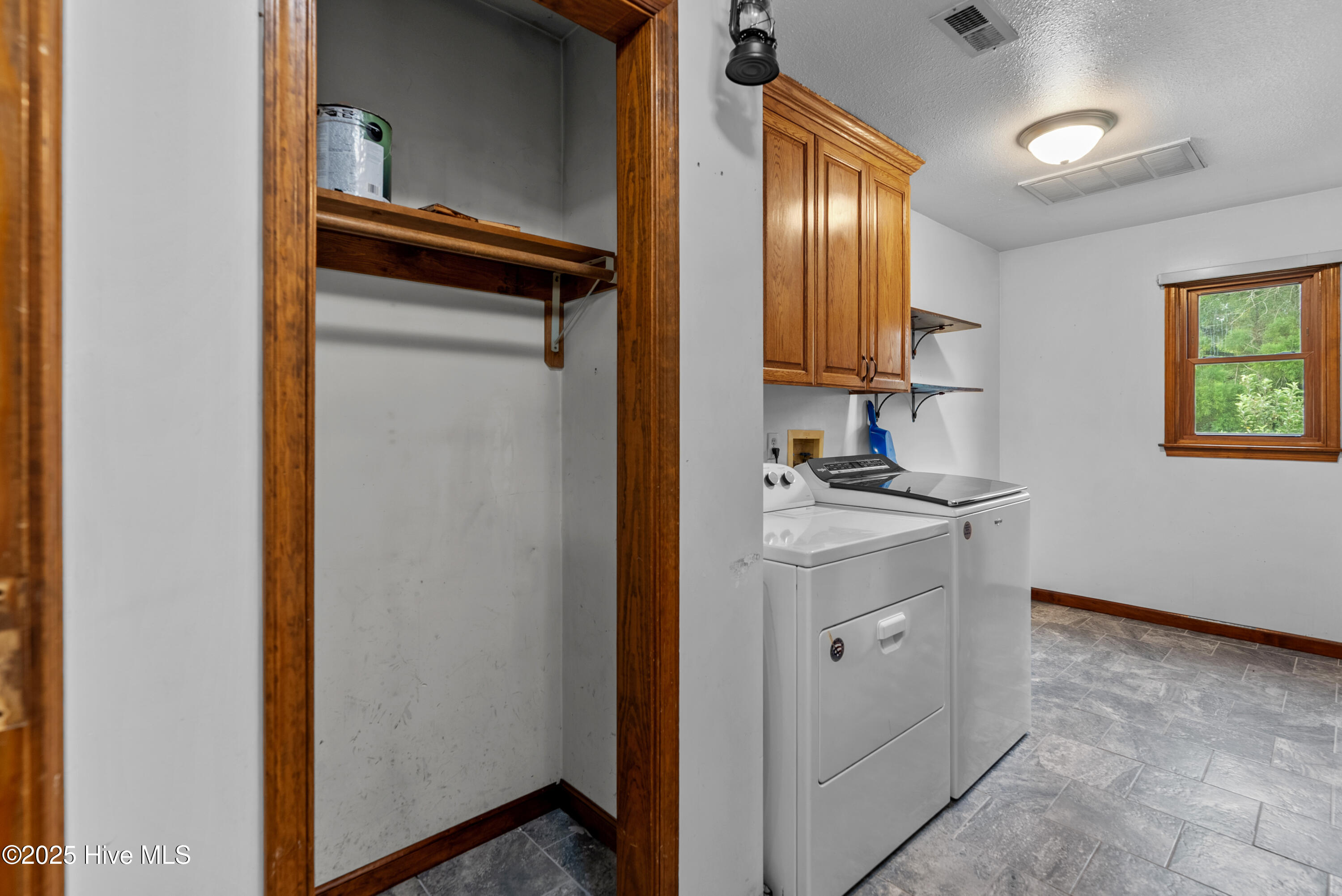 1430 Middle Swamp Road Corapeake, NC 27926 - Photo 11 of 40 Laundry Room