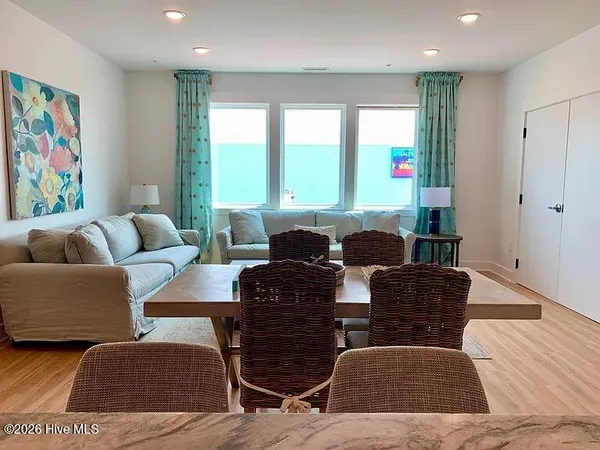 $3,200 | 120 North Lake Park Boulevard, Unit 200, Carolina Beach, NC 28428