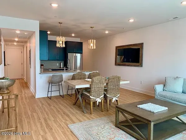 $3,200 | 120 North Lake Park Boulevard, Unit 200, Carolina Beach, NC 28428