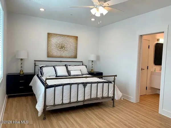 $3,200 | 120 North Lake Park Boulevard, Unit 200, Carolina Beach, NC 28428