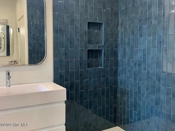 $3,200 | 120 North Lake Park Boulevard, Unit 200, Carolina Beach, NC 28428