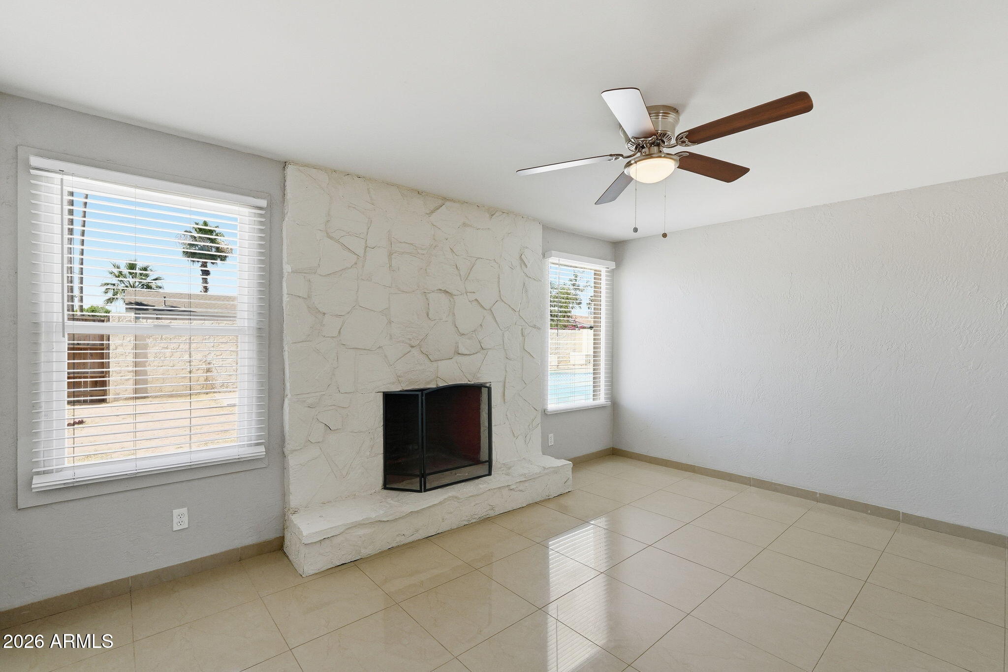 2254 West Wethersfield Road Phoenix, AZ 85029 - Photo 7 of 35 009_ListerPros