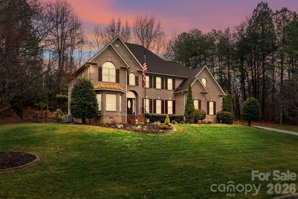 $738,728 | 7717 Cottonwood Drive, Denver, NC 28037