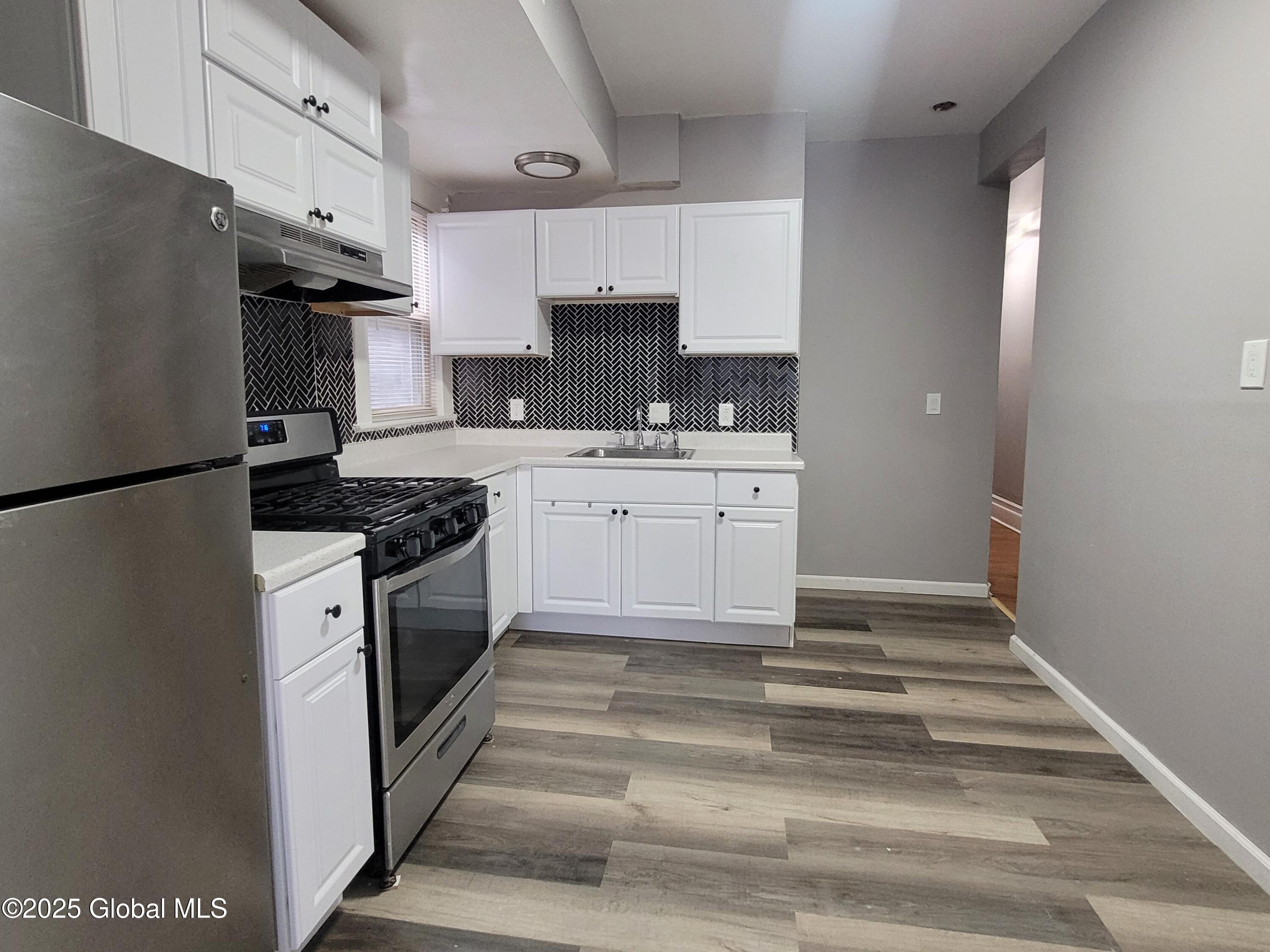 151 4th Street, Unit 2B Troy, NY 12180 - Photo 3 of 12 3