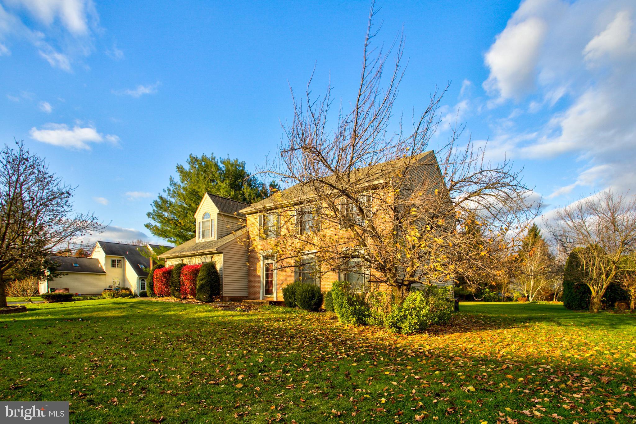 283 Kingsbridge Drive Lititz, PA 17543 - Photo 3 of 36